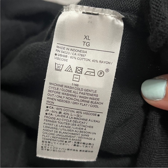 Banana Republic Button-Up Cardigan Sweater - Picture 6 of 6